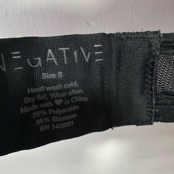 Negative Underwear Sieve Bras size 3 - Picture 4 of 6